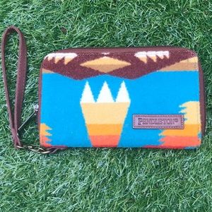 EUC Pendleton Aztec small clutch/wallet